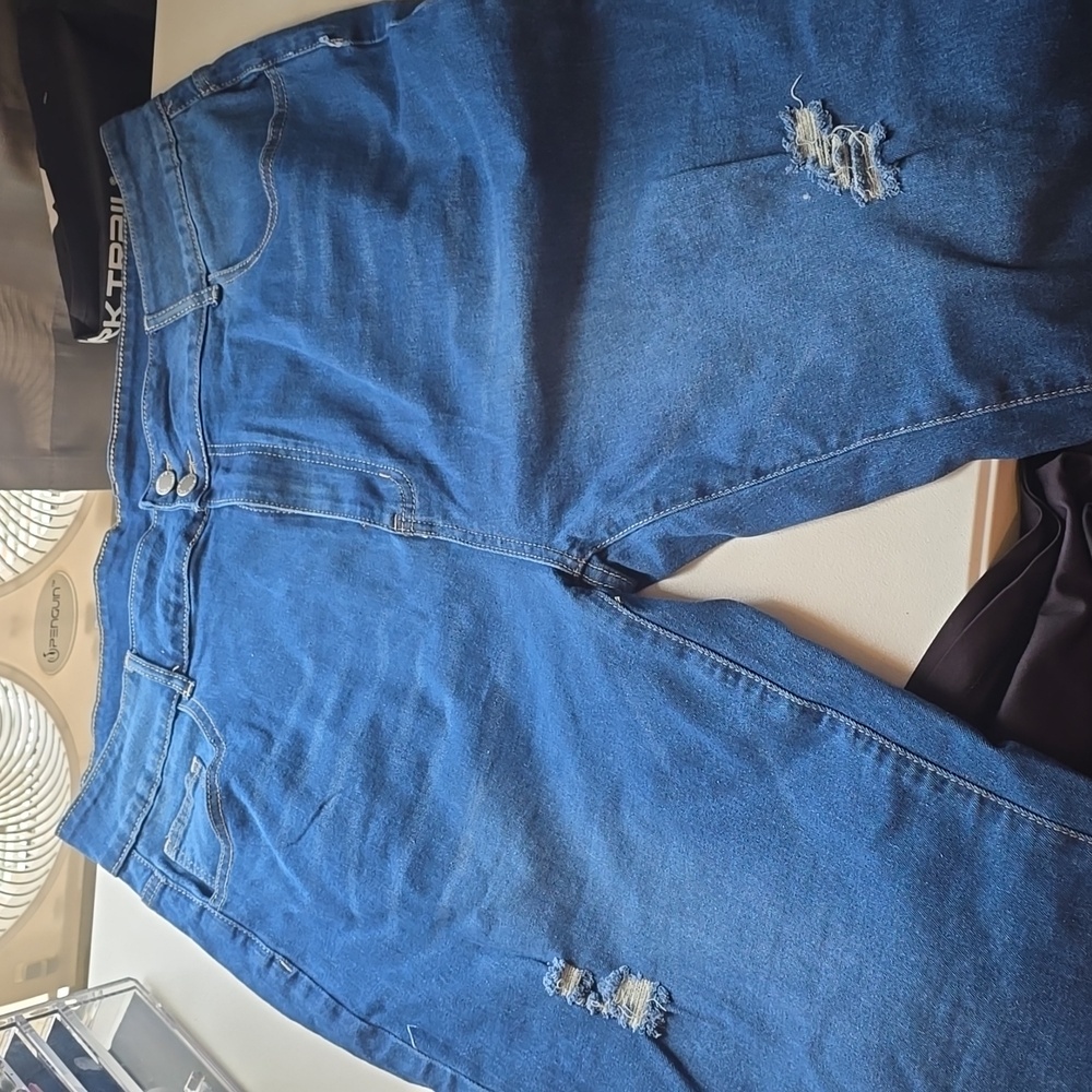 Shein Size 4x Cropped Jean
